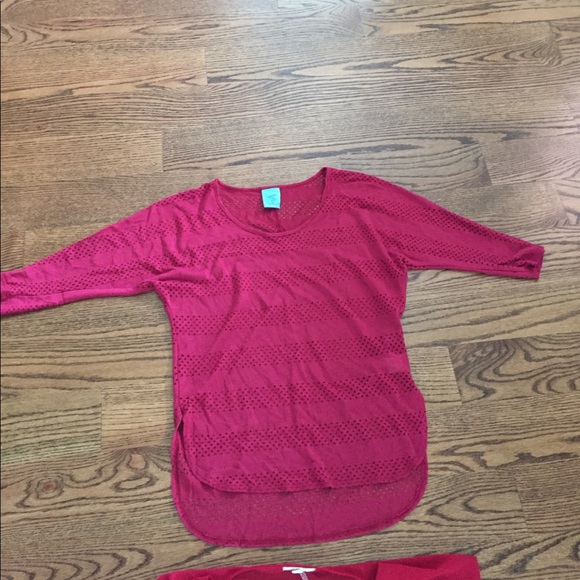 Bundle 3 tops - Picture 4 of 6